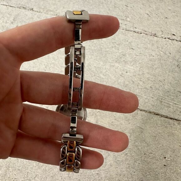 Giorgio Beverly Hills Swiss Made Ladies Watch - Picture 2 of 7